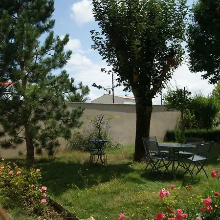 Les Deux Iris 3* Surgeres