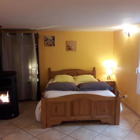 Les Deux Iris 3*